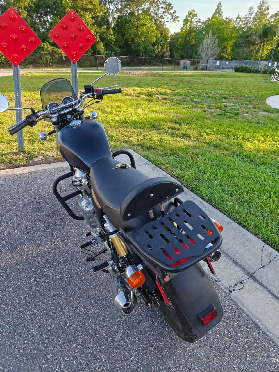 Royal Enfield INT650 2022 (2)
